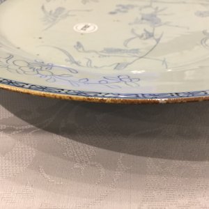 A Chinese blue and white pencil style charger with a deer and two herons, Yongzheng — photo 4
