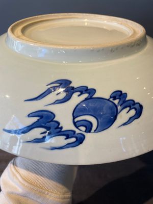 A Chinese blue and white 'peony' dish, Kangxi — photo 8