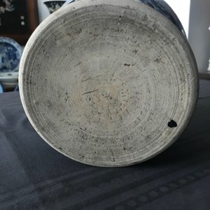 A Chinese blue and white 'peony scroll' vase, Kangxi — photo 13