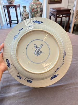 A Chinese blue and white 'pheasant' basin, Kangxi — 照片 8
