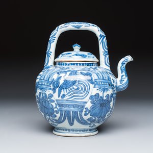 A Chinese blue and white 'Phoenix and Flowers' wine pot — foto 4