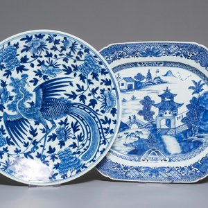 A Chinese blue and white 'phoenix' dish and an oval landscape dish, 19th C. and Qianlong — photo 1