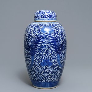 A Chinese blue and white 'phoenix' jar and cover, 19th C. — photo 4