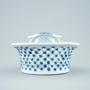 A Chinese blue and white pierced basket on stand, Qianlong, 18th C. — photo 7