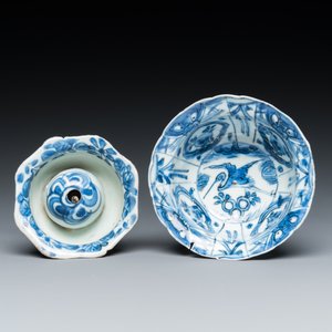 A Chinese blue and white plate, a klapmuts bowl and a trick cup, Wanli/Yongzheng — photo 8
