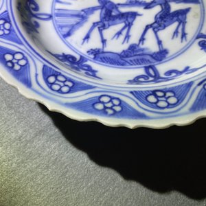 A Chinese blue and white plate with two deer, Ming — photo 7