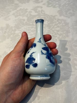 A Chinese blue and white 'Playing Boys' bottle vase, Kangxi — 照片 2