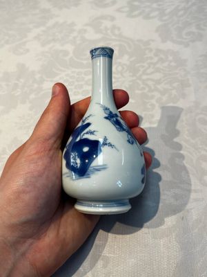 A Chinese blue and white 'Playing Boys' bottle vase, Kangxi — 照片 3