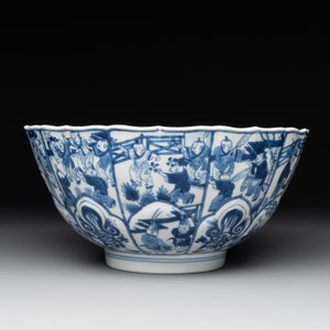 A Chinese blue and white 'playing boys' bowl, Chenghua mark, Kangxi — photo 2