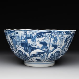 A Chinese blue and white 'playing boys' bowl, Chenghua mark, Kangxi — photo 5