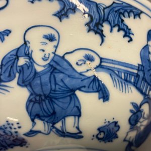 A Chinese blue and white 'playing boys' stem cup, Wanli — 照片 28