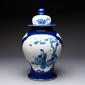 A Chinese blue and white powder-blue-ground 'He Xiangu 何仙姑' vase and cover, 19th C. — photo 1