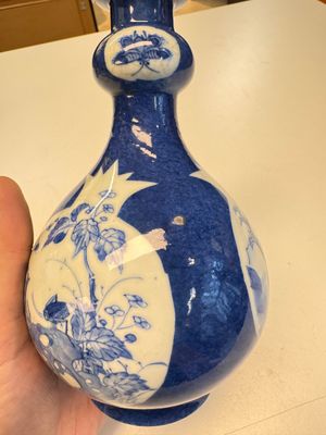 A Chinese blue and white powder-blue-ground hookah base, Kangxi — 照片 13