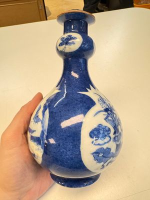 A Chinese blue and white powder-blue-ground hookah base, Kangxi — 照片 4