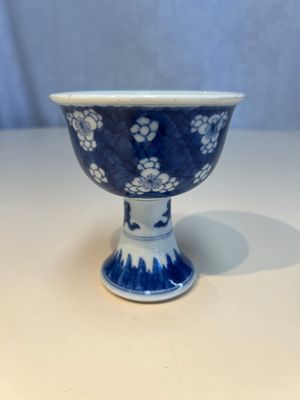 A Chinese blue and white 'Prunus on Cracked Ice' stem bowl — photo 4