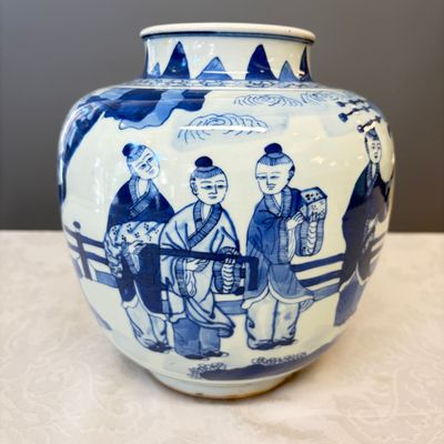 A Chinese blue and white 'Qi Lin Song Zi 麒麟送子' vase — photo 5