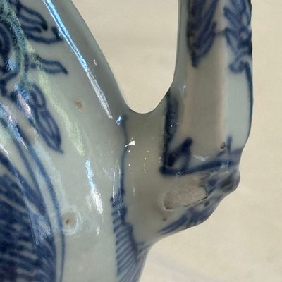 A Chinese blue and white 'Qilin' ewer and cover — photo 12