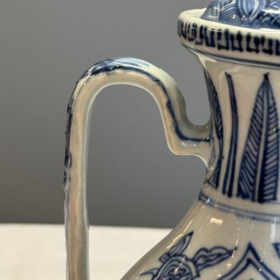 A Chinese blue and white 'Qilin' ewer and cover — photo 14