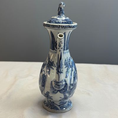 A Chinese blue and white 'Qilin' ewer and cover — photo 15
