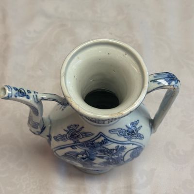 A Chinese blue and white 'Qilin' ewer and cover — photo 16