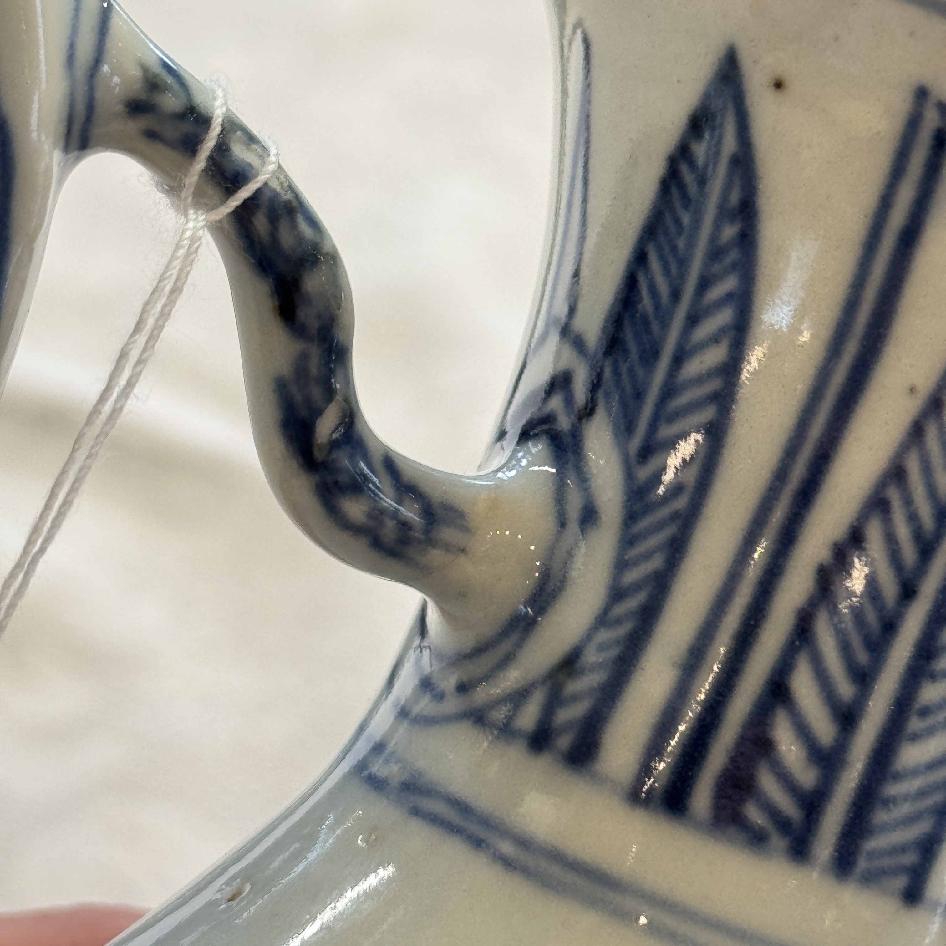 A Chinese blue and white 'Qilin' ewer and cover — photo 33