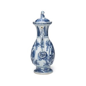 A Chinese blue and white 'Qilin' ewer and cover — photo 5