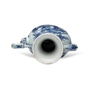 A Chinese blue and white 'Qilin' ewer and cover — photo 6