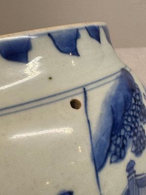 A Chinese blue and white 'qilin' jar and wooden cover, Transitional period — photo 6