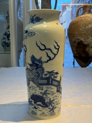 A Chinese blue and white 'Qilin' sleeve vase, 19th C. — photo 4