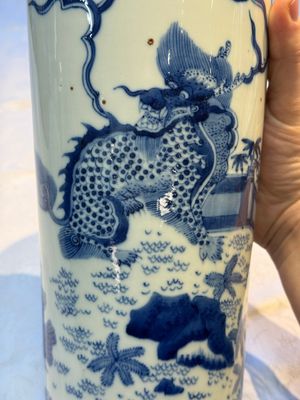 A Chinese blue and white 'Qilin' sleeve vase, 19th C. — photo 10