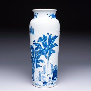 A Chinese blue and white 'Qilin' sleeve vase, 19th C. — photo 3
