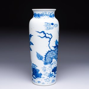 A Chinese blue and white 'Qilin' sleeve vase, 19th C. — photo 4