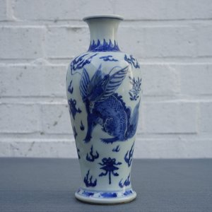 A Chinese blue and white 'qilin' vase, Kangxi — photo 9