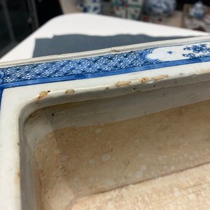 A Chinese blue and white rectangular jardinière, Kangxi/Yongzheng — 照片 21
