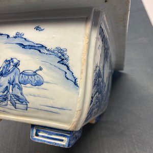 A Chinese blue and white rectangular jardinière, Kangxi/Yongzheng — 照片 31