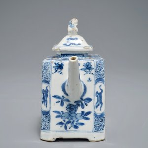 A Chinese blue and white rectangular teapot with landscape design, Kangxi — photo 2