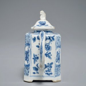 A Chinese blue and white rectangular teapot with landscape design, Kangxi — photo 4