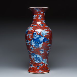 A Chinese blue and white red-ground 'Buddhist Lion' vase — photo 4