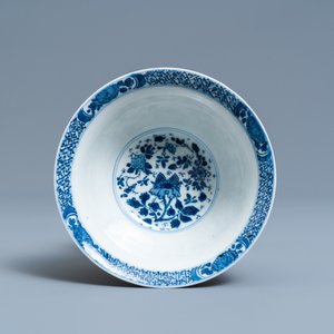 A Chinese blue and white reticulated double-walled bowl, Kangxi — 照片 6