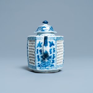 A Chinese blue and white reticulated double-walled teapot and cover, Kangxi — photo 5