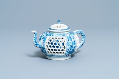 A Chinese blue and white reticulated double-walled teapot and cover, Transitonal period