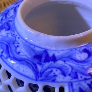 A Chinese blue and white reticulated double-walled teapot and cover, Transitonal period — photo 13