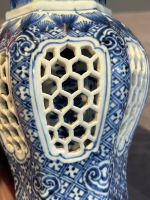 A Chinese blue and white reticulated double-walled vase, Kangxi — photo 9