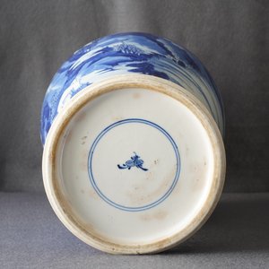 A Chinese blue and white 'river landscape' baluster vase with overglaze accents, Kangxi — 照片 21