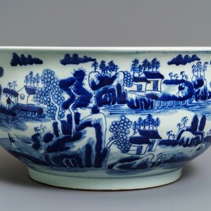 A Chinese blue and white 'river landscape' censer, 19th C. — 照片 1