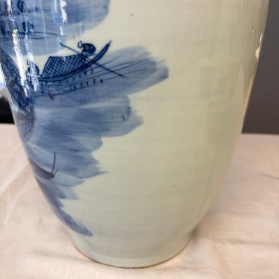 A Chinese blue and white 'Riverscape' vase and a famille rose 'Rooster' vase — foto 8
