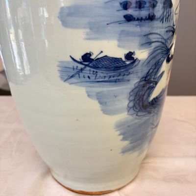 A Chinese blue and white 'Riverscape' vase and a famille rose 'Rooster' vase — foto 14