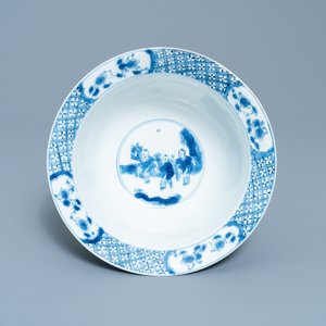A Chinese blue and white 'Romance of the Western Chamber' klapmuts bowl, Chenghua mark, Kangxi — 照片 6