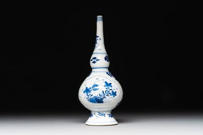 A Chinese blue and white rosewater sprinkler with floral design for the Islamic market, Kangxi