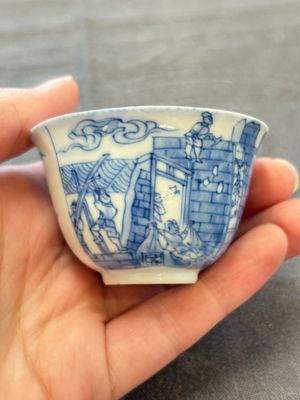 A Chinese blue and white 'Rotterdam Riot' cup and saucer, jade mark, Kangxi — 照片 6